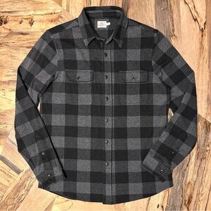 Faherty Legend Sweater Shirt Men’s M Gray Black Buffalo Check Stretch Soft